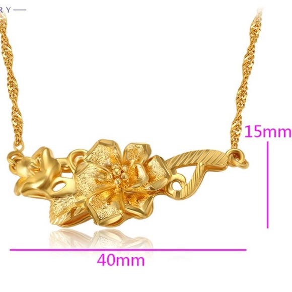 Flower Pendant Necklace 18k Gold Plated - Picture 2 of 6